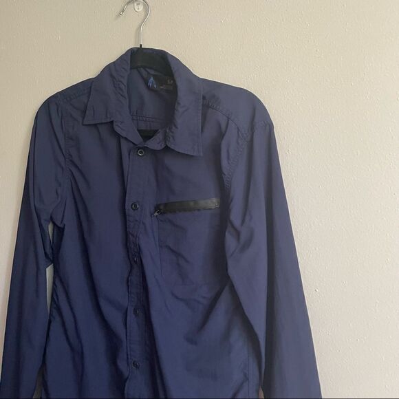 Urban Outfitters Three Feathers Nylon Drawpull Shirt - Picture 3 of 11